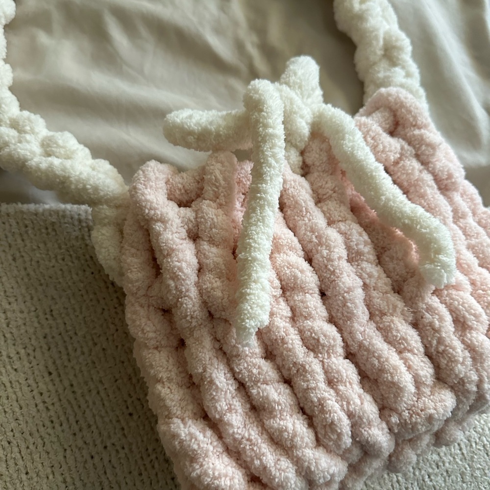 Crochet Finger Knit Cozy Girly Coquette Bow Pink And White Bag Handmade - Picture 6 of 7